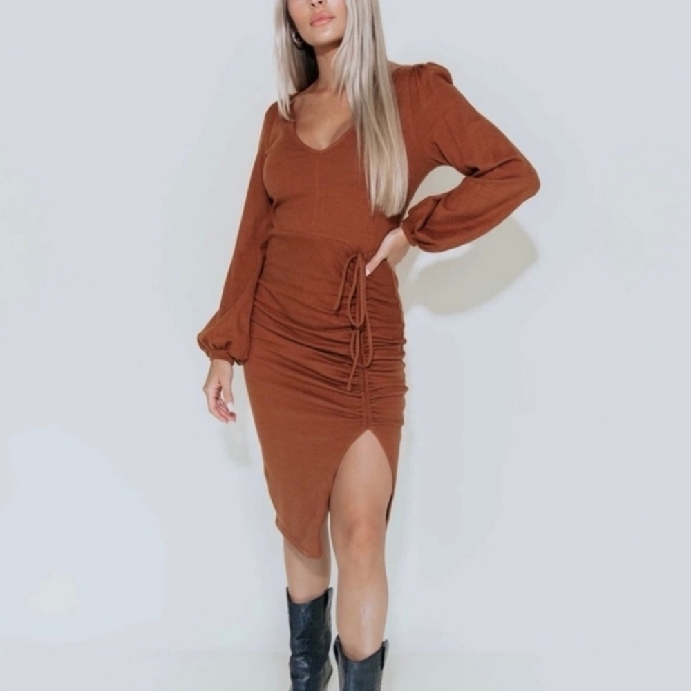 Kittenish Tie scrunch midi bohochic western sweater dress. Size large. EUC